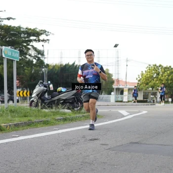 Runner Photo 7643673