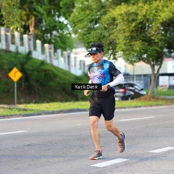 Runner Photo 7643677