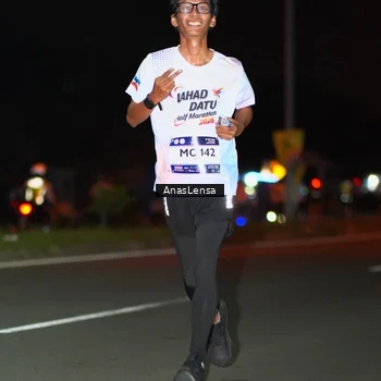 Runner Photo 7643726