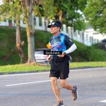 Runner Photo 7643737