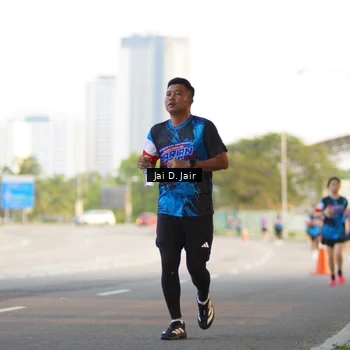 Runner Photo 7643796