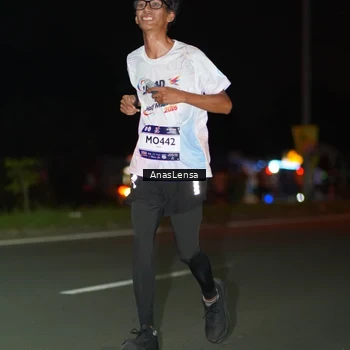 Runner Photo 7643842
