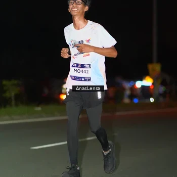 Runner Photo 7643845