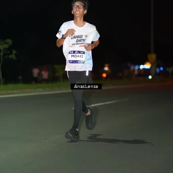 Runner Photo 7643852