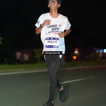 Runner Photo 7643873