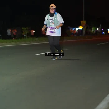 Runner Photo 7643975