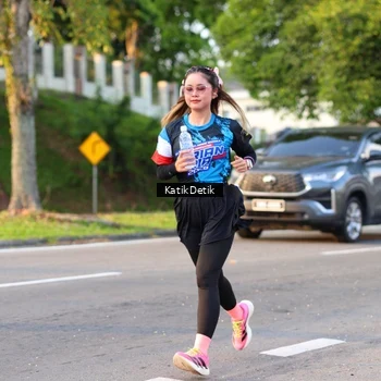 Runner Photo 7643990