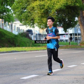 Runner Photo 7644032