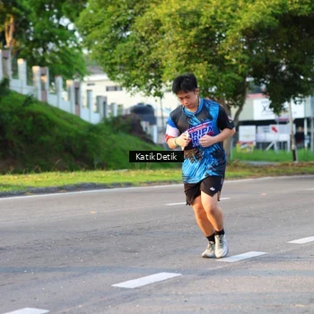 Runner Photo 7644091