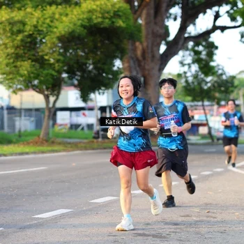 Runner Photo 7644247