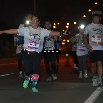 Runner Photo 7644373