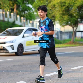 Runner Photo 7644468