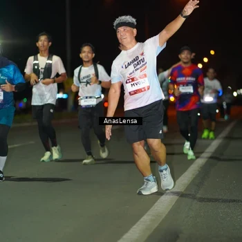 Runner Photo 7644571