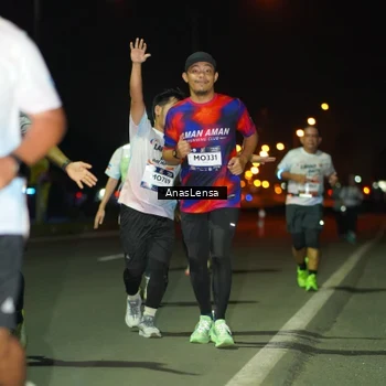 Runner Photo 7644573