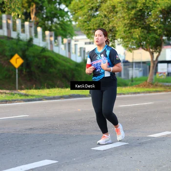 Runner Photo 7644737