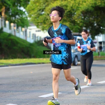 Runner Photo 7644739