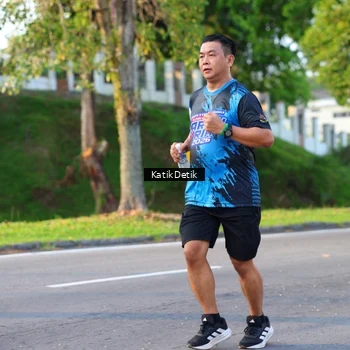 Runner Photo 7644877