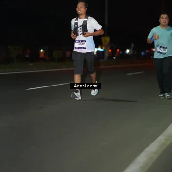 Runner Photo 7644914