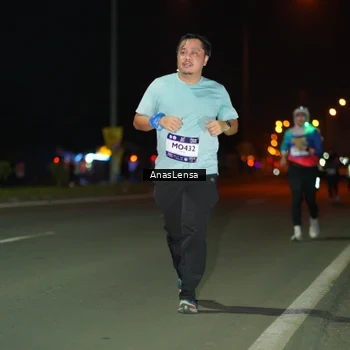 Runner Photo 7645004