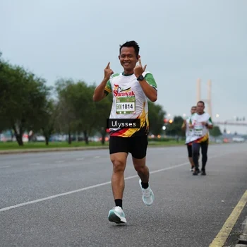 Runner Photo 7645039