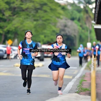 Runner Photo 7645043