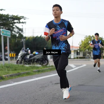 Runner Photo 7645052