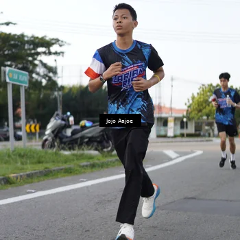 Runner Photo 7645054