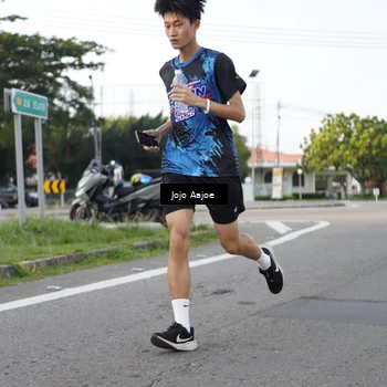 Runner Photo 7645072