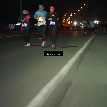 Runner Photo 7645098