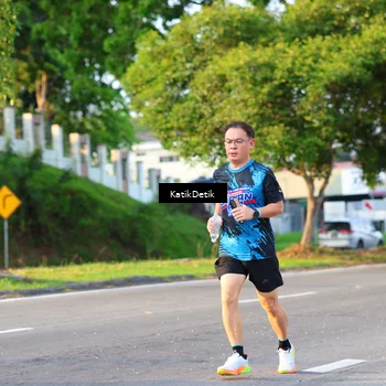 Runner Photo 7645143