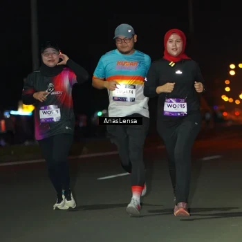 Runner Photo 7645157