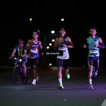 Runner Photo 7645158