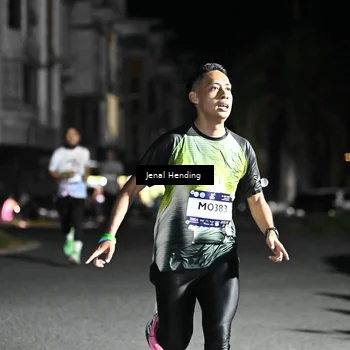 Runner Photo 7645159