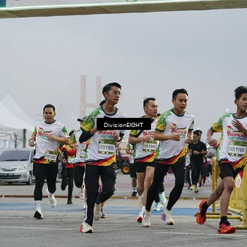 Runner Photo 7645177