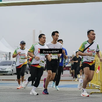 Runner Photo 7645200