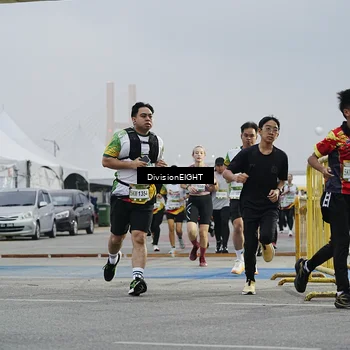 Runner Photo 7645201