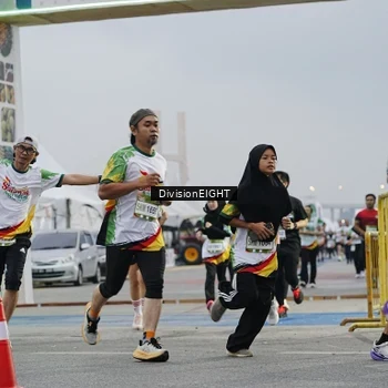 Runner Photo 7645207