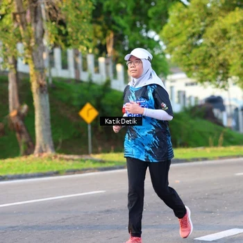 Runner Photo 7645221