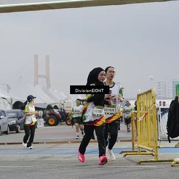 Runner Photo 7645231