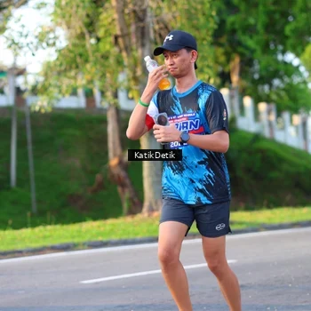 Runner Photo 7645276