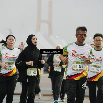 Runner Photo 7645278