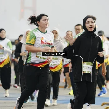 Runner Photo 7645280
