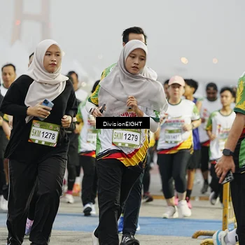 Runner Photo 7645297
