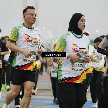 Runner Photo 7645301