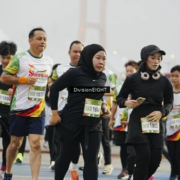 Runner Photo 7645307