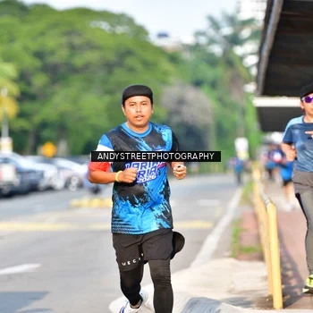 Runner Photo 7645313