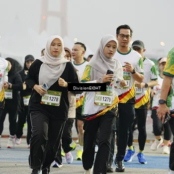 Runner Photo 7645315