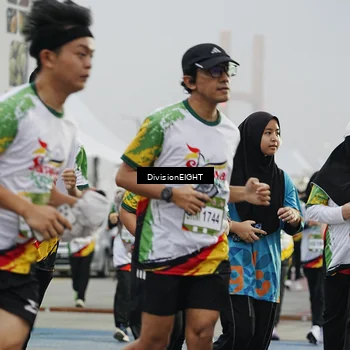 Runner Photo 7645318