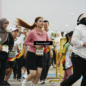 Runner Photo 7645333