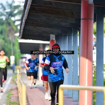 Runner Photo 7645345